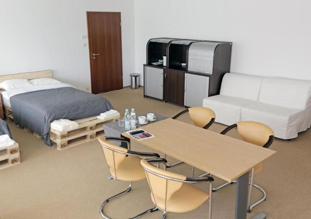 Apartamenty Expo Nadarzyn 3Rooms Kajetany Eksteriør billede